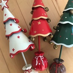 クリスマスツリー　ブリキの置物の画像