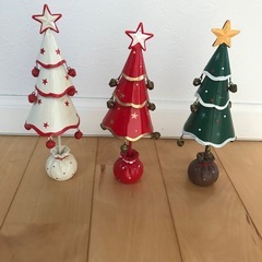 クリスマスツリー　ブリキの置物の画像