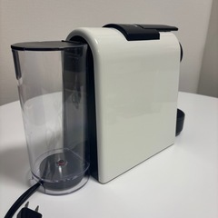 ネスプレッソ コーヒーメーカーの画像