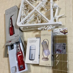 すべて新品未使用加湿器.フライパン.ヘアアイロン.ヘラ.洗濯バサミ.など色々の画像