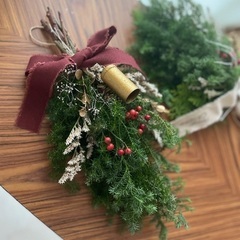 京田辺市大住ヶ丘ヒムロスギクリスマススワッグ　シンプルクリスマス　クリスマスツリーの画像