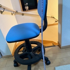 学習イス チェア ニトリで確か8000円ぐらいだった気がします。の画像