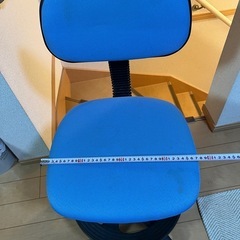 学習イス チェア ニトリで確か8000円ぐらいだった気がします。の画像