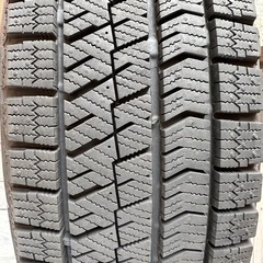スタッドレス　タイヤ　15インチ　ほぼ新品の画像