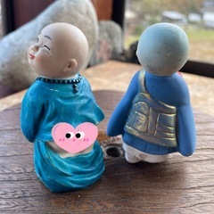 お坊さんの置物　2セットの画像