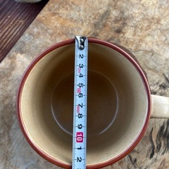 大きなマグカップ　陶器の置物　の画像