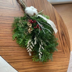 シンプル針葉樹ドライフラワースワッグ　ヒムロスギスワッグ　クリスマス雑貨の画像