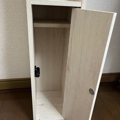 トイレ収納の画像