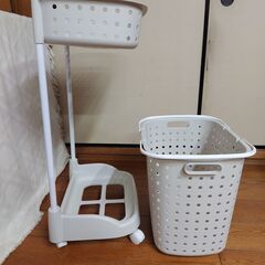 leqair　レクエアランドリーバスケット2段 ホワイト　ランドリー収納　ランドリー2段バスケットの画像