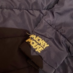 ミッキーマウス　アウター　90cm
の画像