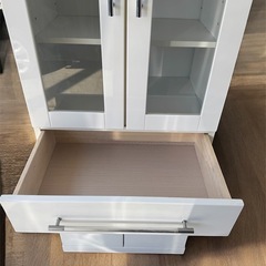 食器棚　キャビネットの画像