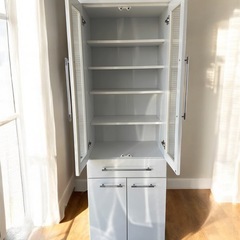 食器棚　キャビネットの画像