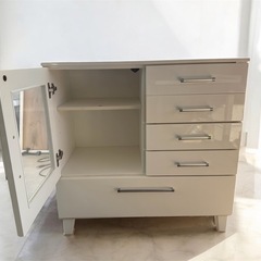 キャビネット　ホワイト　引出し付きの画像
