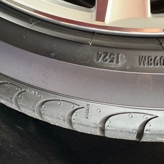 19インチタイヤピレリ4本の画像