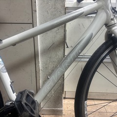 GIANT エスケープR3 クロスバイク ホワイト 700C の画像