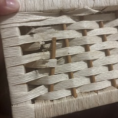 木製の皮で作られた様な箱の画像