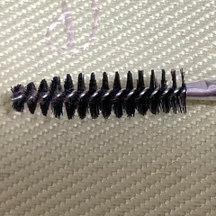 キャップ付きアイブロウブラシ:アイブロウスクリューブラシ:携帯用:メイク道具:コスメの画像