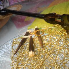 新品未使用　9.980円　沖縄三線専用唄口付き三線専用棹、カラクイ、糸掛付き三種弦結線済セットの画像