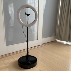 折りたたみ式リングライトの画像