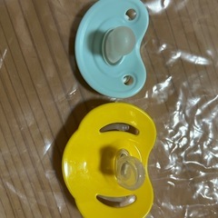 おしゃぶりの画像