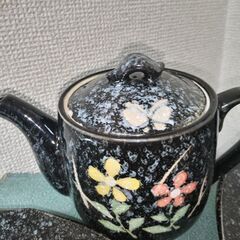 未使用　瀬戸焼　美濃焼　愛淘　掘り花柄　大皿２枚小鉢５客たれ入れ薬味皿１０点の画像