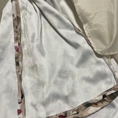 JUSGLITTYのオータムフラワースカートです☺️の画像