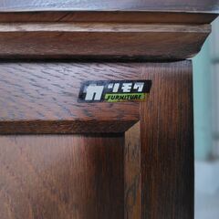 カリモクコーナーキャビネット（飾り棚）の画像