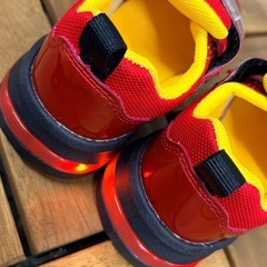 カーズ　ひかるくつ光る靴の画像