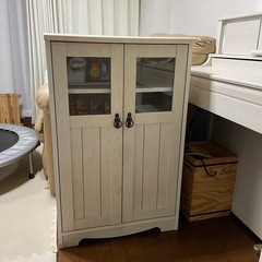 ニトリ キャビネット リズバレーの画像