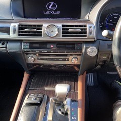 レクサスLS600hの画像