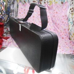 新品未使用　8.500円　肩紐付き一丁入ふかふかハードケースと調弦チューナーセットの画像