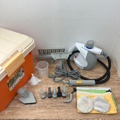 アイリスオーヤマ収納容器付きスチームクリーナーの画像