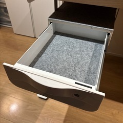 昇降デスクの画像