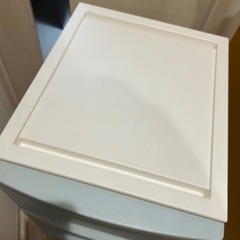 ニトリ 壁付きチェスト3段の画像