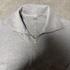 ユニクロ　ハーフジップ スウェット トップスの画像