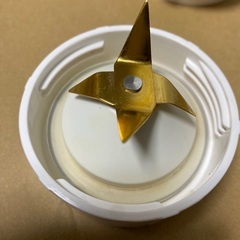 アイリスオーヤマ 小型ミキサー ボトルブレンダーの画像