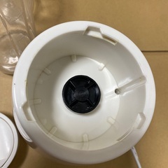 アイリスオーヤマ 小型ミキサー ボトルブレンダーの画像
