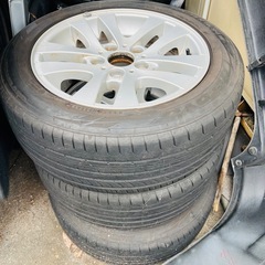 ホイール付きタイヤ4本セットの画像