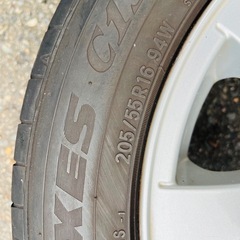 ホイール付きタイヤ4本セットの画像