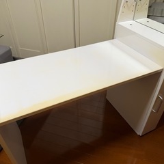 LOWYA  ロウヤ　　ネイルデスク　ガラスディスプレイ棚付き　ネイルテーブルの画像