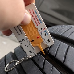 バリ溝 ADVAN db V552 245 40 19 タイヤ 4本セットの画像