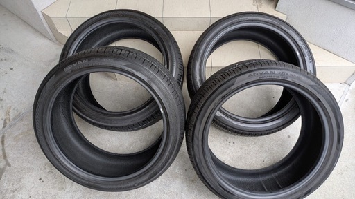 バリ溝 ADVAN db V552 245 40 19 タイヤ 4本セット