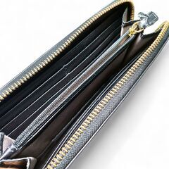 MARC JACOBS　長財布　ゴールドの画像