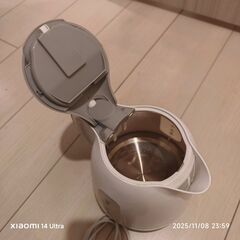 電気ポットの画像