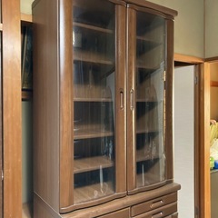 食器棚の画像