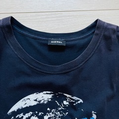 DIESEL ネイビー Tシャツ 地球プリントの画像