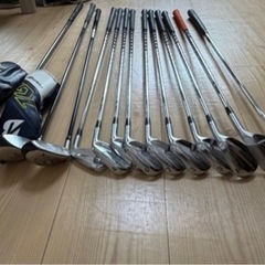 ツアーステージ（TOURSTAGE）のゴルフクラブとキャディバッグの画像