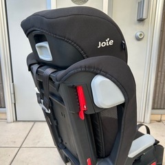 ジュニアシート同じもの二台ありますの画像