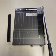 ペーパー裁断機の画像