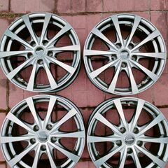 16インチ アルミホイール(ダークグレー)の画像